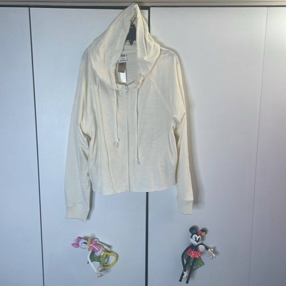 Sweater - Picture 4 of 8